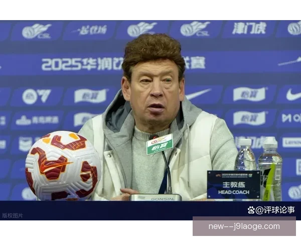 斯卢茨基领衔上海申花崭新面貌勇夺超级杯 联赛收官阶段意外失利遗憾屈居中超亚军